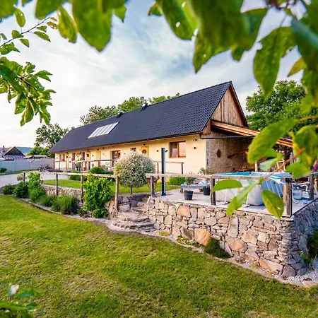 Hacienda Napoli Sebechleby pri Krupine