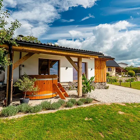 Hacienda Napoli Hébergement de vacances Sebechleby pri Krupine