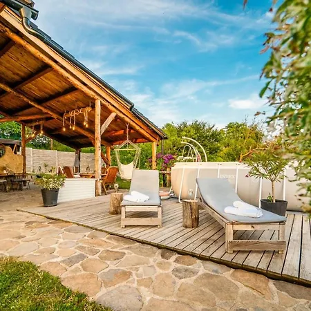 Hacienda Napoli Hébergement de vacances Sebechleby pri Krupine