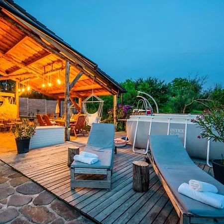 Hacienda Napoli Hébergement de vacances Sebechleby pri Krupine